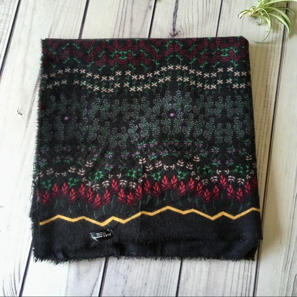 ★SOLD★Zara Blanket Scarf - Picture 2 of 5